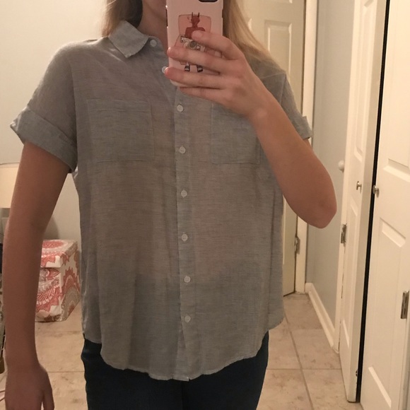 Listicle • Button down - Picture 2 of 9